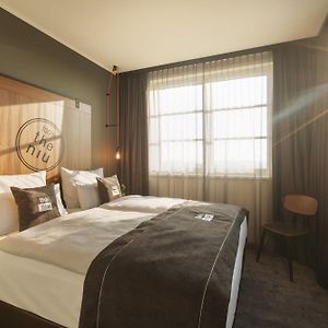Standard Zimmer mit Queensize-Bett für Gäste mit Behinderungen